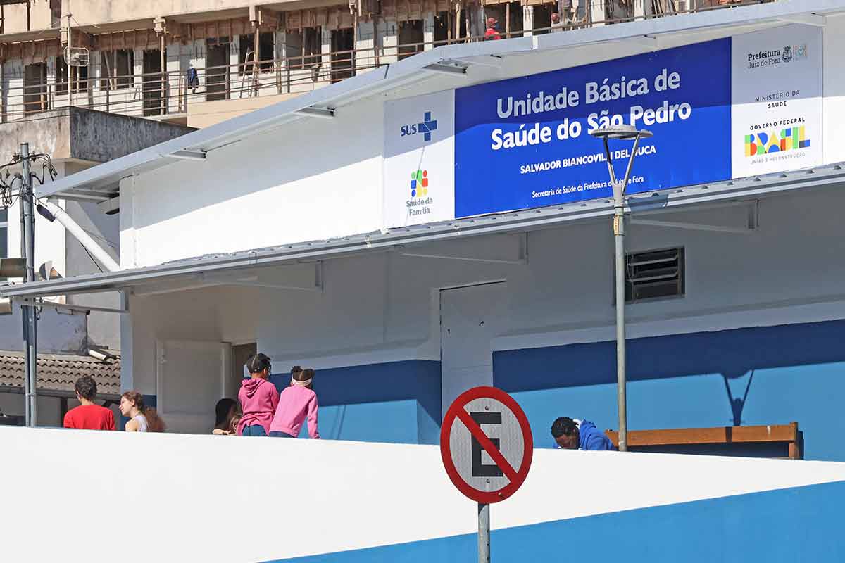 Usuários reclamam de longas filas e falta de funcionários em UBSs de Juiz de Fora