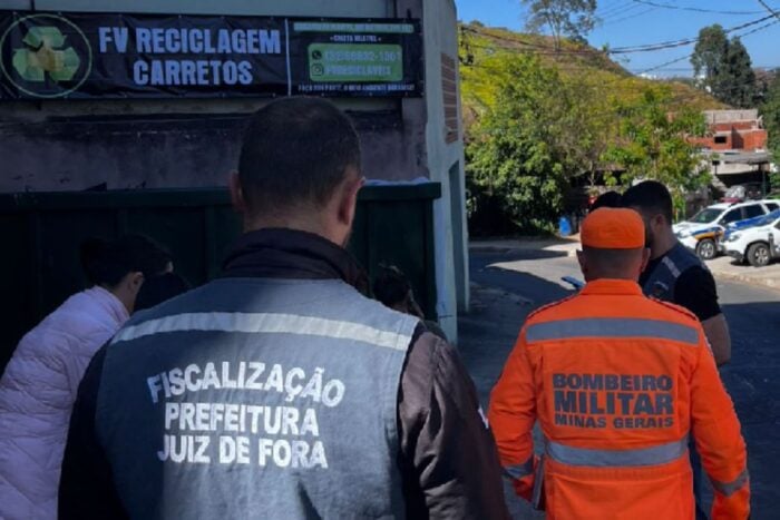 Depósito de materiais recicláveis é interditado na Zona Leste 1 Depósito de materiais recicláveis é interditado na Zona Leste