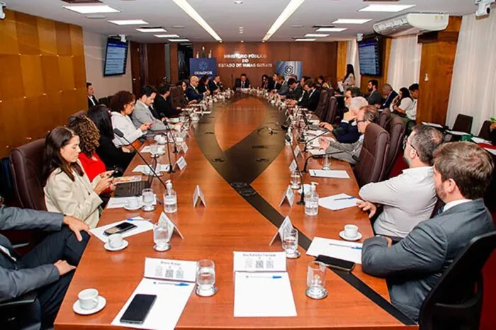 MPMG discute plano de segurança viária nas BRs 040 e 356 em reunião com mineradoras 2 MPMG discute plano de segurança viária nas BRs 040 e 356 em reunião com mineradoras