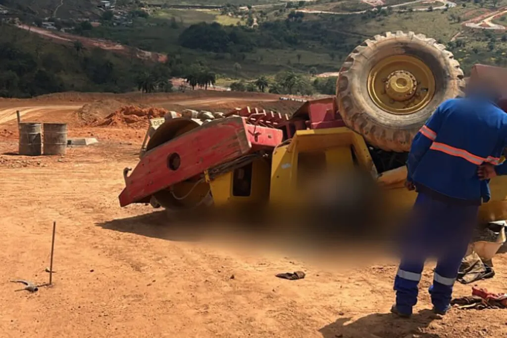 Idoso morre após tombamento de rolo compressor em obra de expansão de bairro em Conselheiro Lafaiete