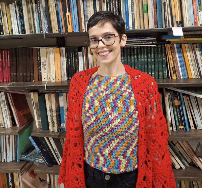 Na poesia de Carolina Barreto, as tensões entre o fazer sentir e o fazer sentido 1 Carolina Barreto1 Divulgacao