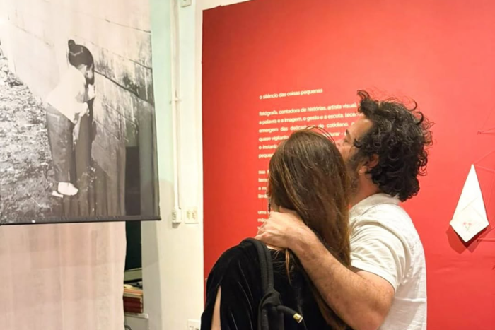 Exposição de fotógrafa juiz-forana aborda 'a grandeza nas miudezas da vida' 1 Exposição ocorre até 29 de setembro (Foto: Bordô / Divulgação)