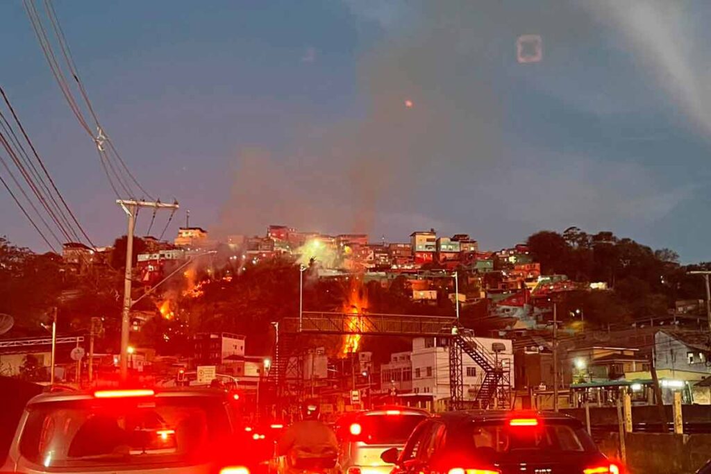 Fogo no Esplanada Tribuna