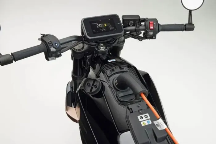 WN7: Honda lança a primeira moto elétrica de produção da marca 4 WN7: Honda lança a primeira moto elétrica de produção da marca