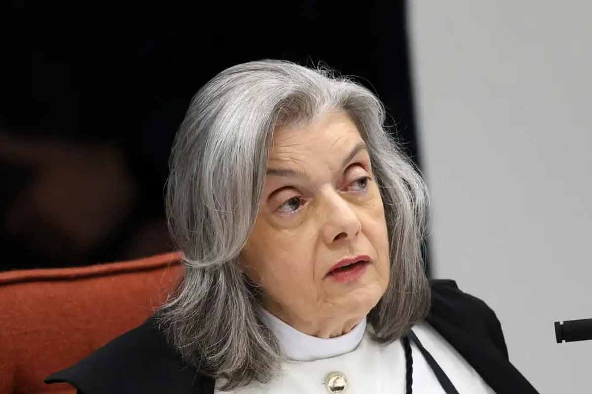 Cármen Lúcia rejeita todas as preliminares levantadas pela defesa da ação da tentativa de golpe