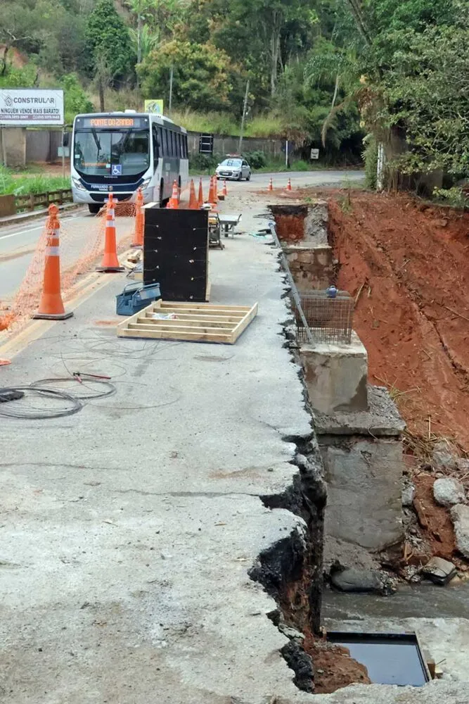 Obras interditam ponte do Zamba entre Juiz de Fora e Matias Barbosa 4 Ponte do Zamba