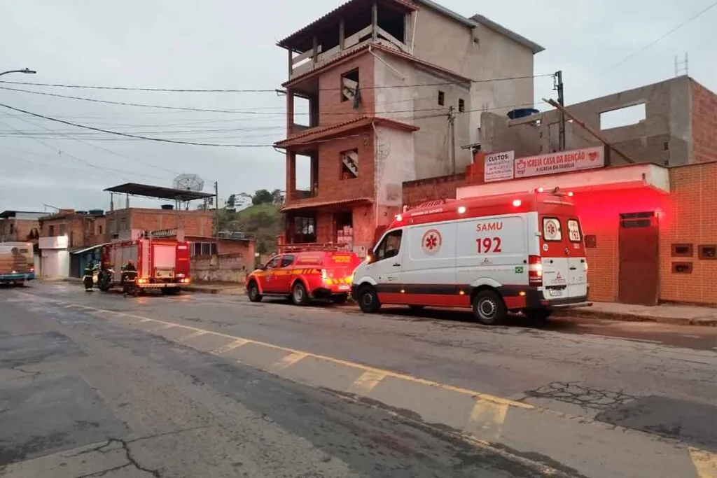 Idosas de 64 e 97 anos são socorridas em princípio de incêndio em Juiz de Fora