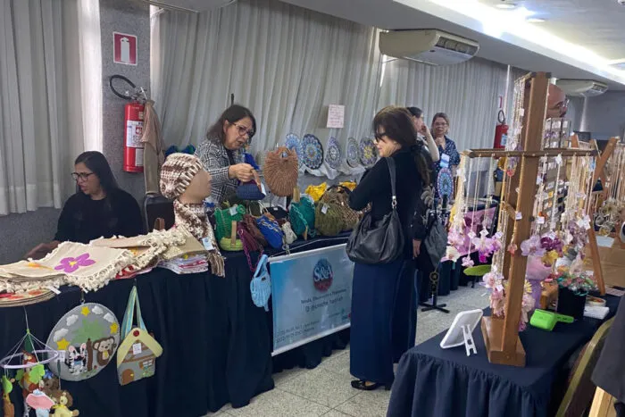 Feira reúne 60 expositores