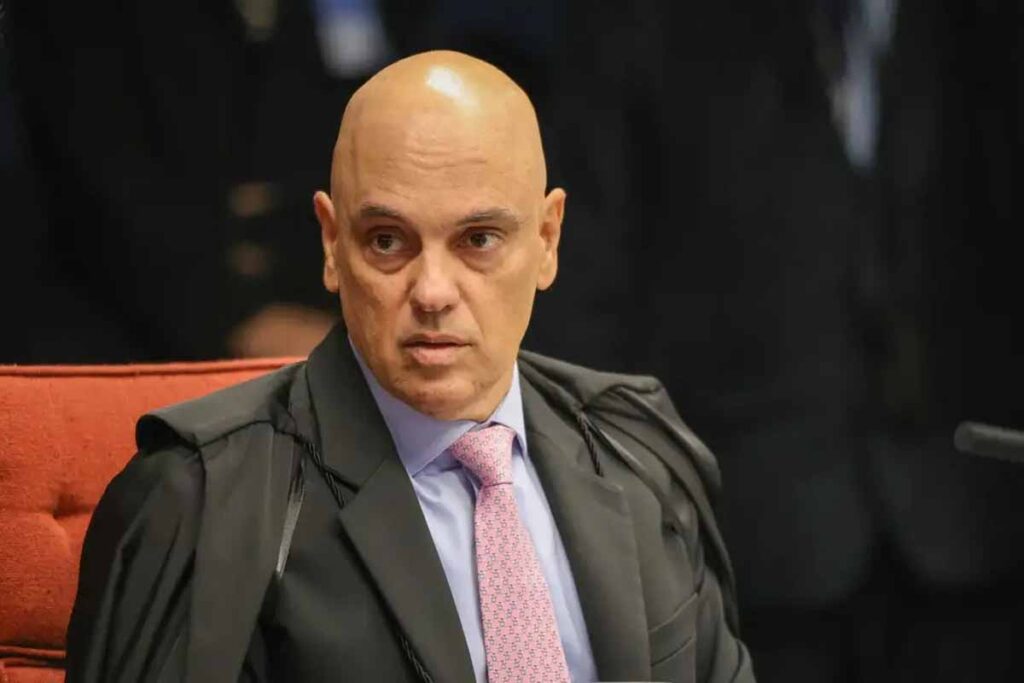 Moraes e Dino defendem revisão de dispensa de diploma para jornalista após buscas a informante 1 alexandre de moraes
