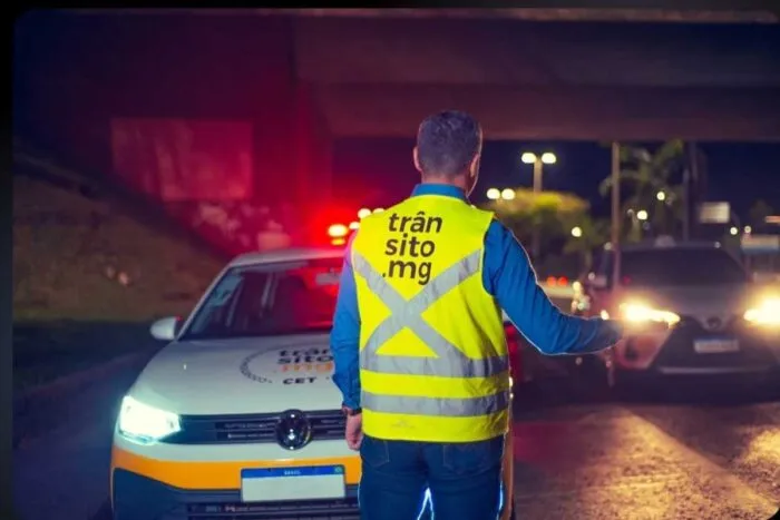 Motoristas podem quitar débitos por Pix em blitz e evitar remoção de veículos em Minas 1 motoristas débitos blitz