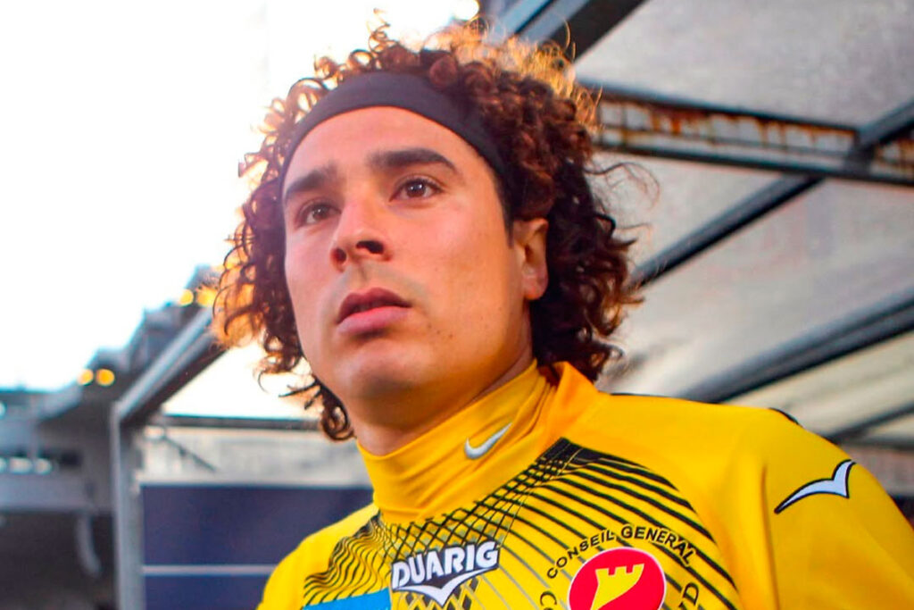 Goleiro mexicano sai para tomar café e 'some' sem assinar contrato com clube espanhol 1 ochoa by reproducao instagram editada