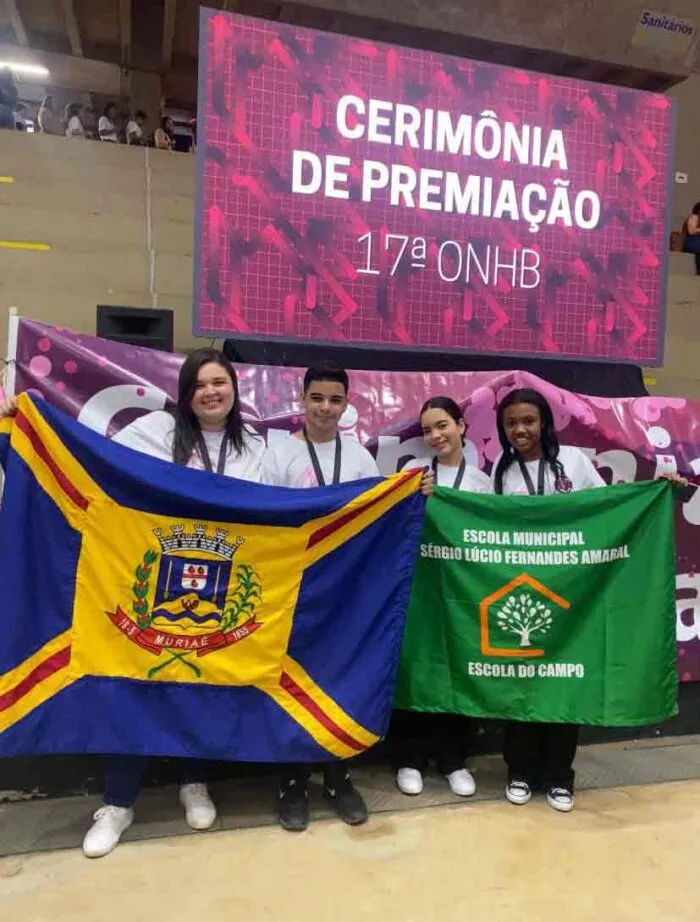 Alunos de escola pública do interior de Minas conquistam medalha de cristal na Olimpíada Nacional de História do Brasil 4 alunos