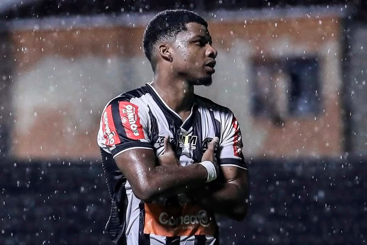 Ex-campeão da Libertadores pelo Fla, atacante tem contrato rescindido com o Athletic