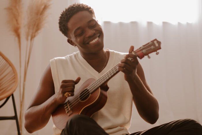 Músico juiz-forano Mathias lança primeiro EP sobre enxergar a beleza nos pequenos momentos 1 10 H2 9392 site