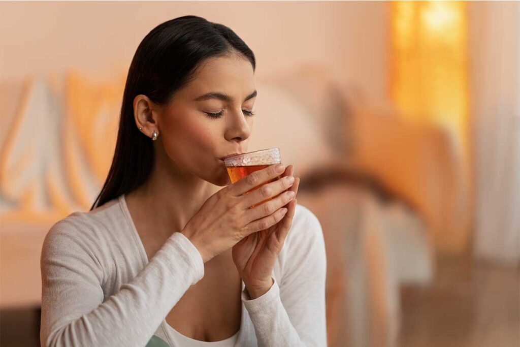 Beber água, café e chá está ligado a maior longevidade, aponta estudo 1 Beber água, café e chá está ligado a maior longevidade, aponta estudo
