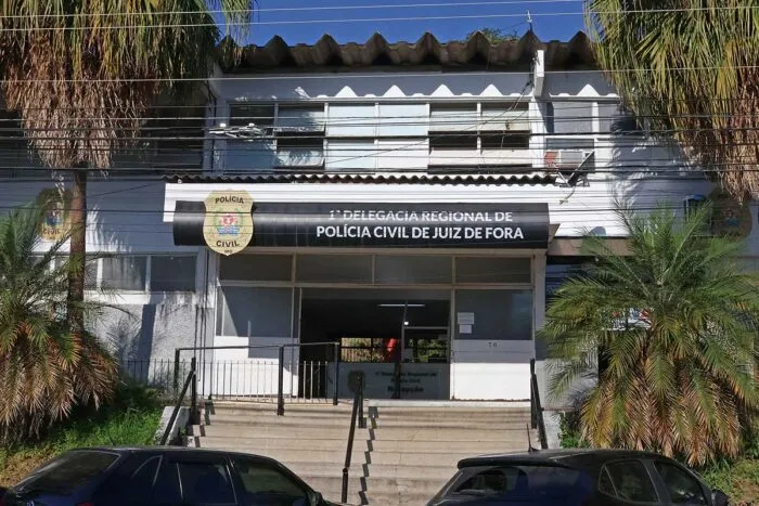Ex-comandante da PMMG é preso por importunação sexual em Juiz de Fora