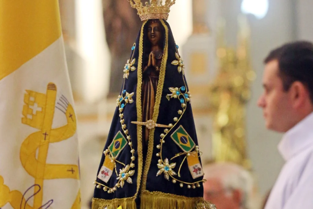 Dia de Nossa Senhora Aparecida Leonardo Costa