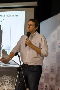 Ranking de Stanford coloca seis professores da UFJF entre os 2% mais influentes do mundo na ciência 9 Giancarlo Lucchetti Divulgacao