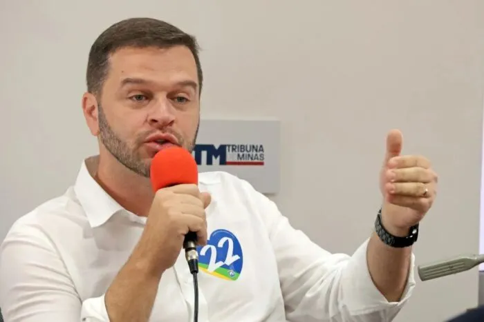 Justiça nega recurso e determina que Charlles Evangelista e vice devolvam mais de R$ 75 mil ao Tesouro Nacional 2 Justiça nega recurso e determina que Charlles e candidato a vice devolvam mais de R$ 75 mil ao Tesouro Nacional