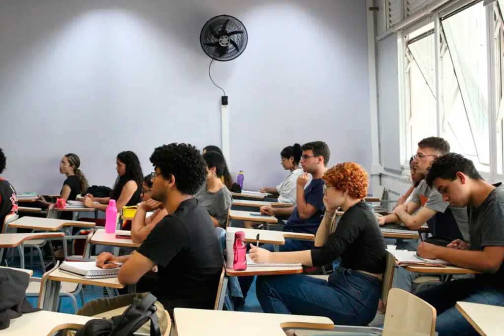 Cursinho popular da Prefeitura divulga lista de contemplados para curso preparatório para o Enem e Pism 1 concurso cnu