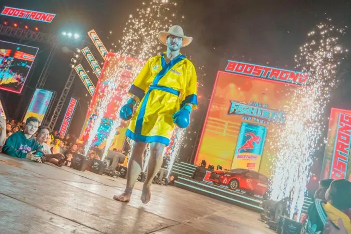Lutador mineiro disputa título inglês de muay thai no domingo