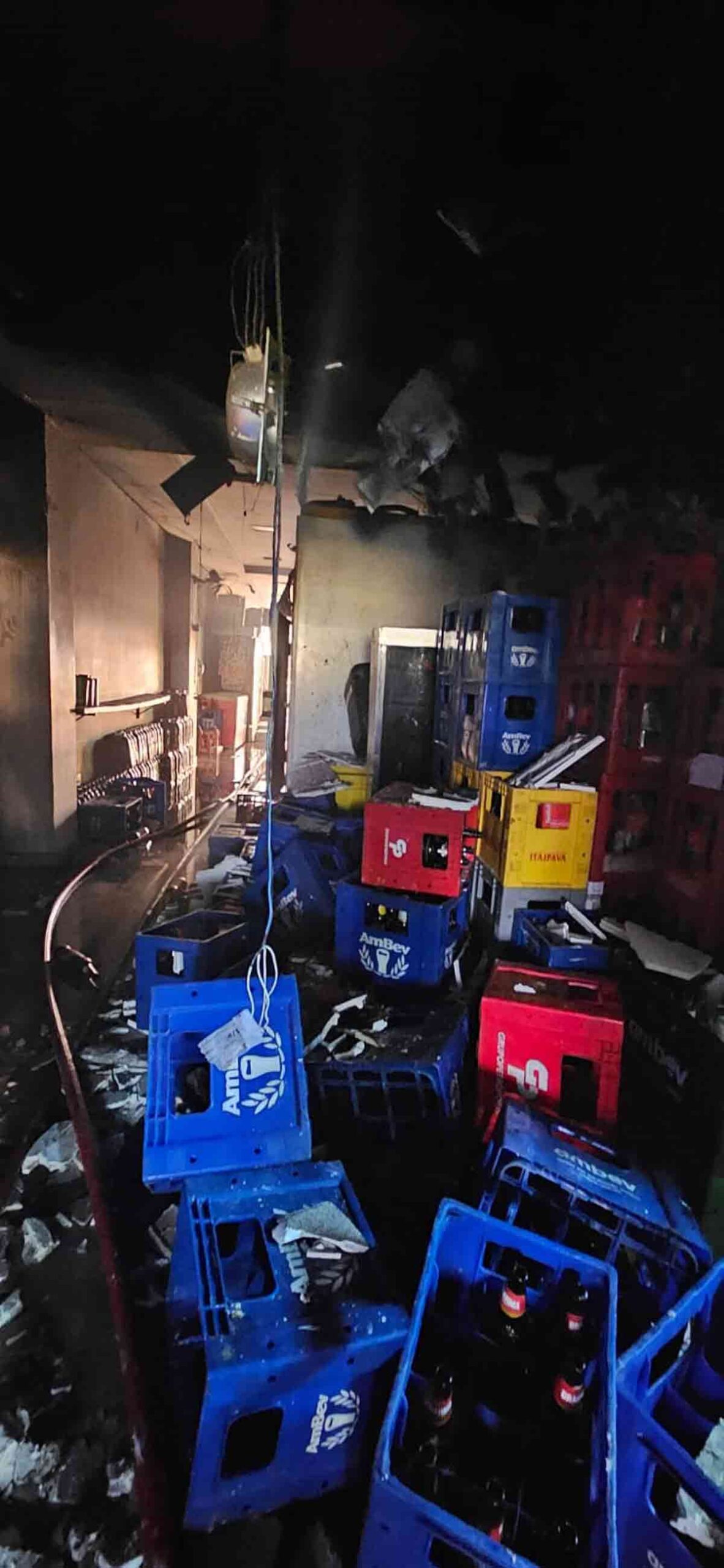 incendio-distribuidora-de-bebidas-ipiranga-foto-bombeiros-2 incendio-distribuidora-de-bebidas-ipiranga-foto-bombeiros-2