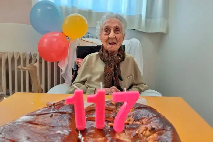 DNA 20 anos mais jovem: veja o que cientistas descobriram sobre mulher mais idosa do mundo 2 idosa completou 117 anos
