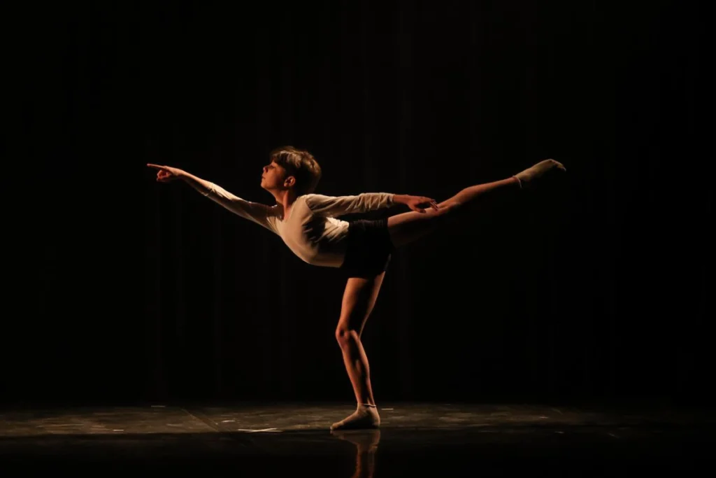 Aos 10 anos, bailarino juiz-forano conquista vaga para mundial nos EUA