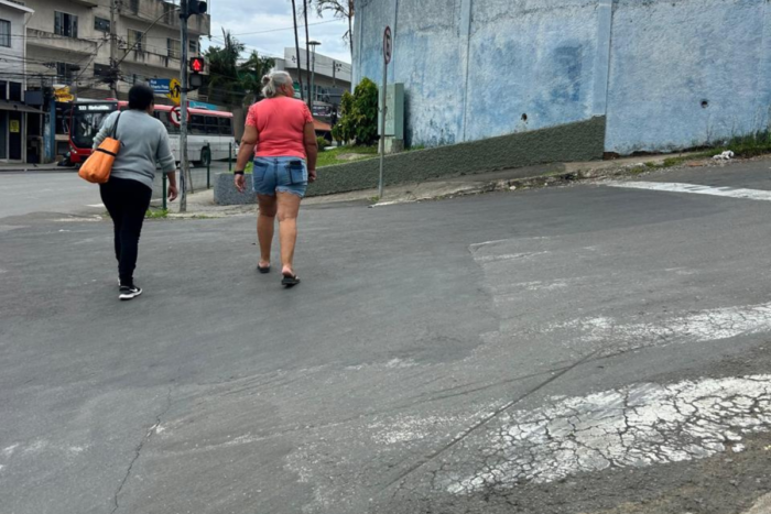 Travessia sem faixa em área de grande movimento gera insegurança no São Pedro