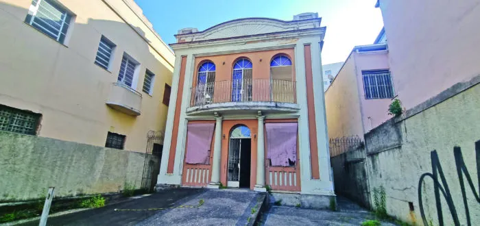 CAPA casa abandonada na Andradas Leonardo Costa