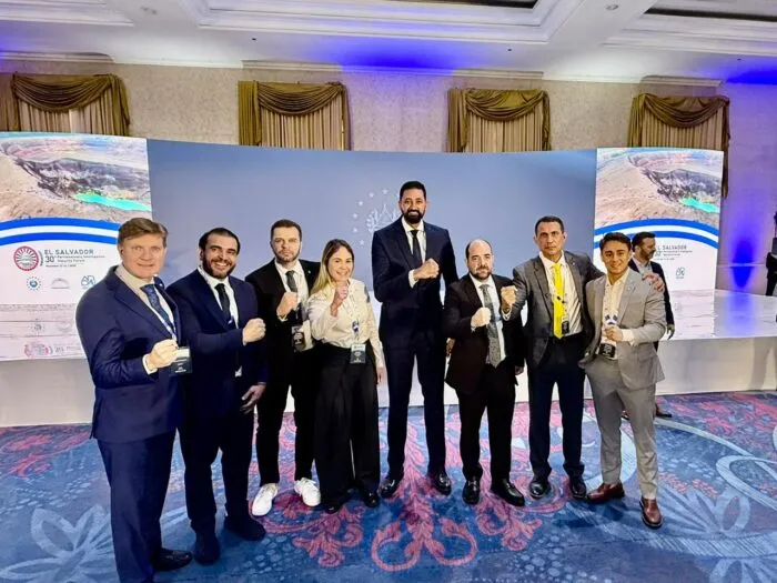 Charlles em El Salvador