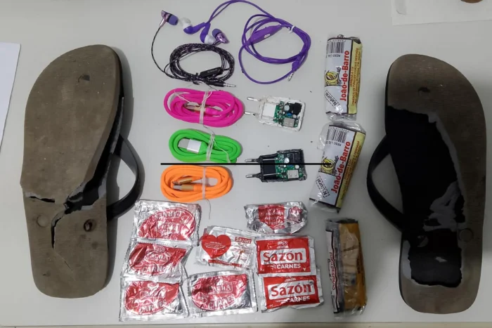 Celulares e drogas são apreendidos em revistas em penitenciária de Juiz de Fora 4 Drogas na penitenciaria Divulgacao Sejusp