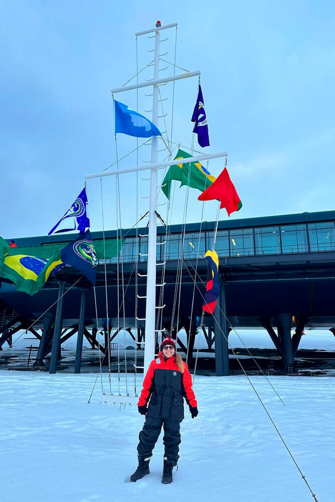 Médica juiz-forana está em missão de 13 meses na Antártica 1 Lara Gomes V2 Antartica Arquivo Pessoal