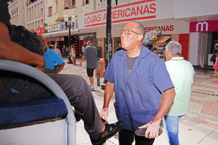 Meio século de história: o Calçadão da Halfeld e a economia de Juiz de Fora 6 PAULO ENGRAXATE LEONARDO COSTA 02