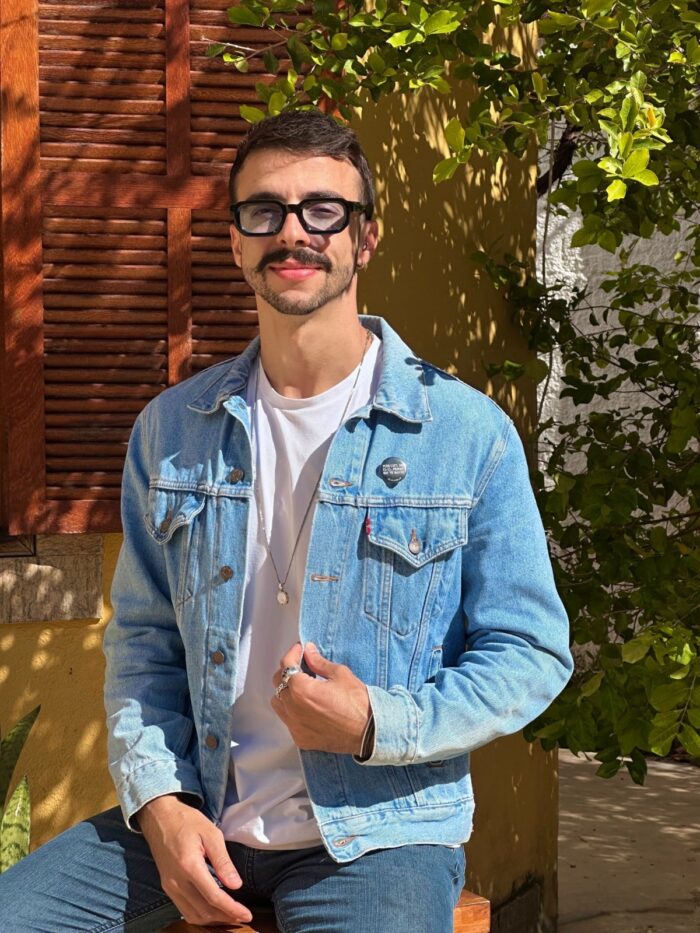 Heitor Luique estreia com 'O cadáver e a pena', coletânea que reflete sobre tempo, palavra e renascimento poético 3 WhatsApp Image 2025 11 01 at 11.43.17