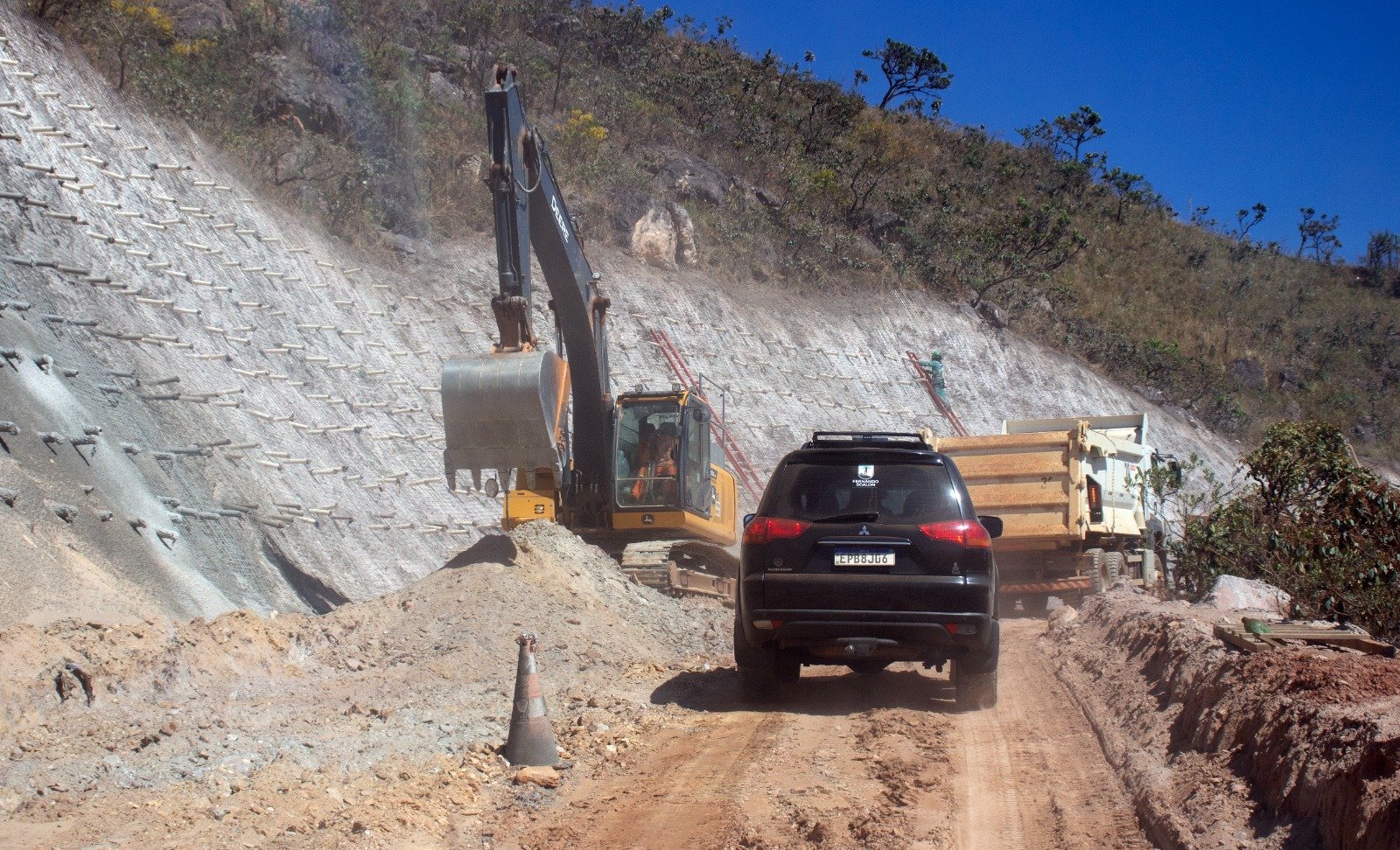 WhatsApp Image 2025-11-21 at 12.00.06 (1)