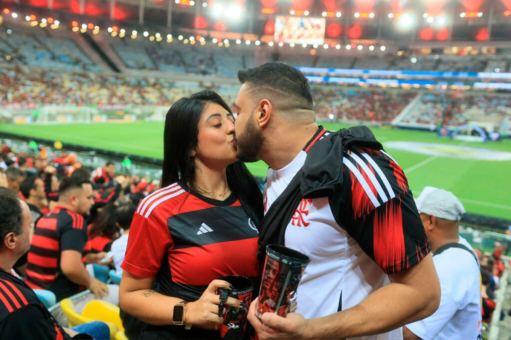 Final da Libertadores: flamenguistas da região vão a Lima para apoiar o rubro-negro 4 Flamenguistas da região se mobilizam para ir a final da Libertadores em Lima