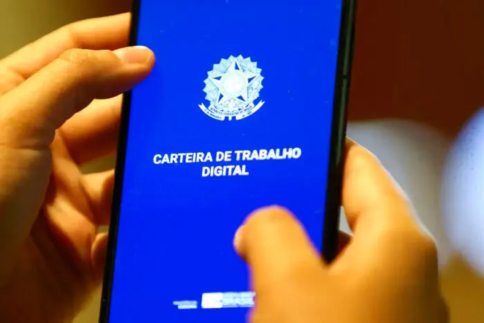 Mutirão de empregos para vagas de fim de ano acontece em Juiz de Fora