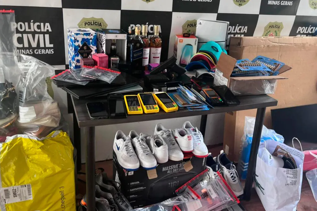 jovens presos crimes fraudes