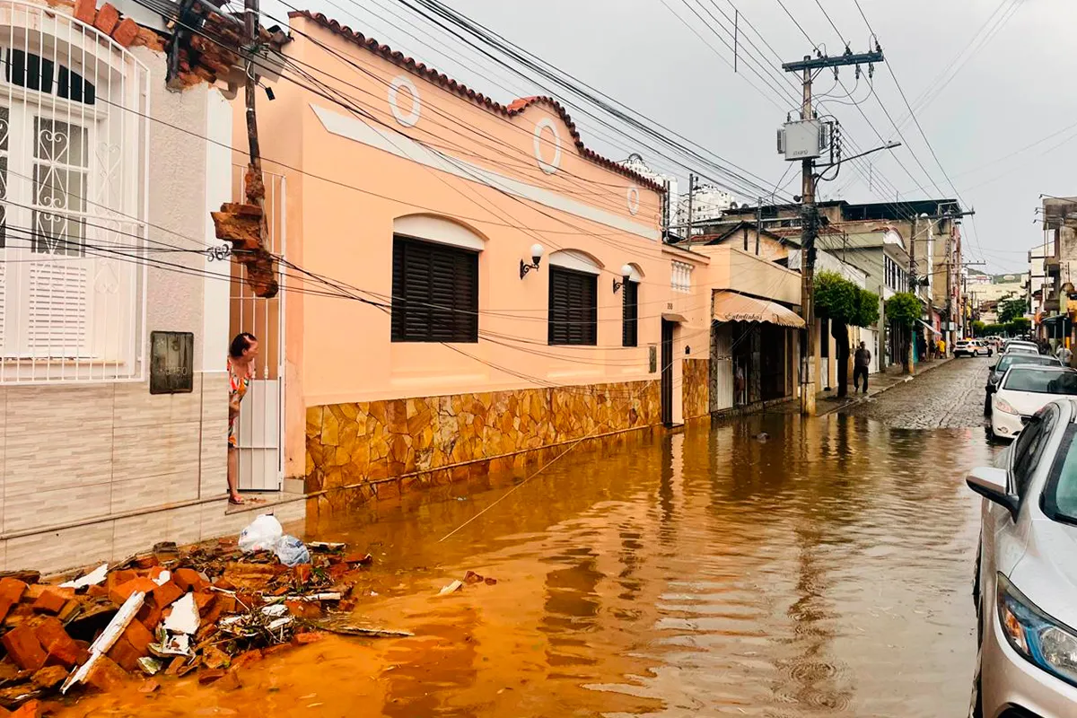 leopoldina-alagamento-emergência leopoldina-alagamento-emergência