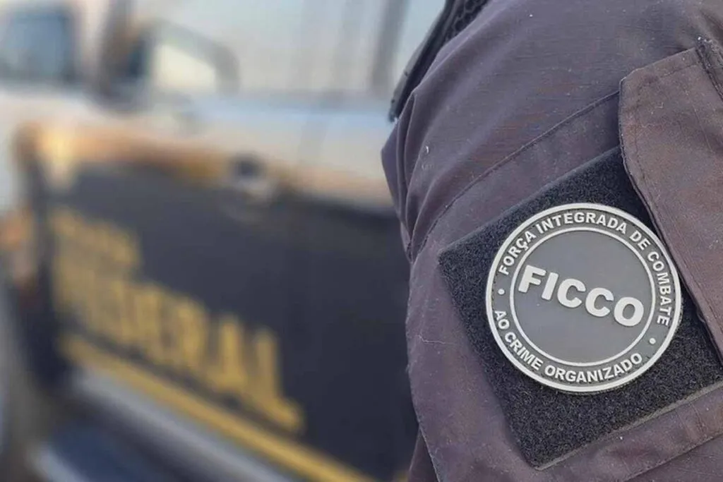 PF prende nove pessoas por tráfico de drogas em Barbacena