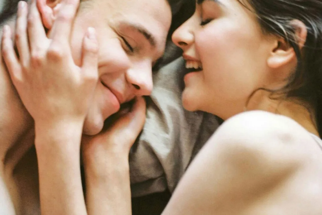 Qual é a frequência ideal de sexo para melhorar a saúde mental? 1 sexo saude mental pexels