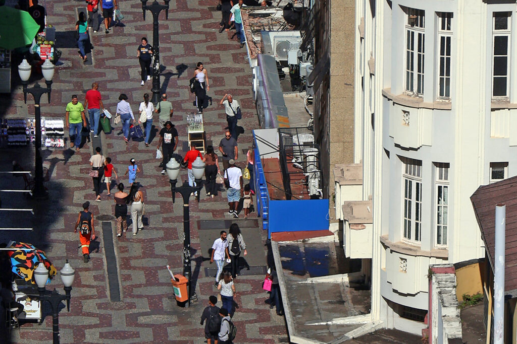 uploads Leonardo 12.11.25 04.05.17 CALCADAO 50 ANOS FOTO LEONARDO COSTA 01 site