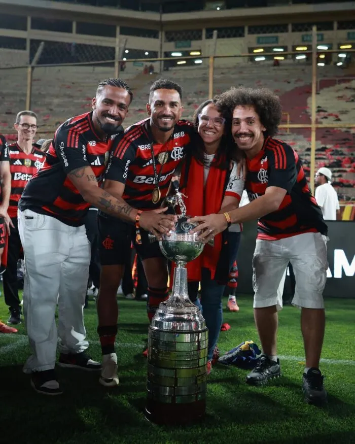 Danilo com familia foto arquivo pessoal