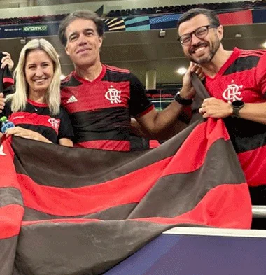 Coluna Cesar Romero – 14 e 15 de dezembro de 2025 39 JF POR AI Com o Mengo no Catar 121225 CR IMG 4350