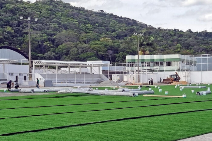 Presidente do Uberabinha afirma ter sido surpreendido com saída do campo do Cerâmica 1 Presidente do Uberabinha afirma ter sido surpreendido sobre saída do campo do Cerâmica