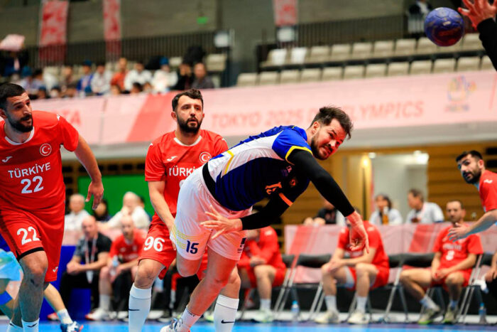 Professor da UFJF disputa as Surdolimpíadas com a Seleção Brasileira de handebol