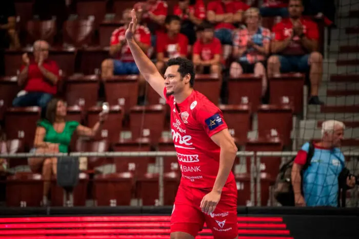 Thiagus Petrus projeta temporada de conquistas no novo clube e na Seleção 2 Jogando na Hungria, Thiagus Petrus projeta temporada de conquistas por clube e Seleção