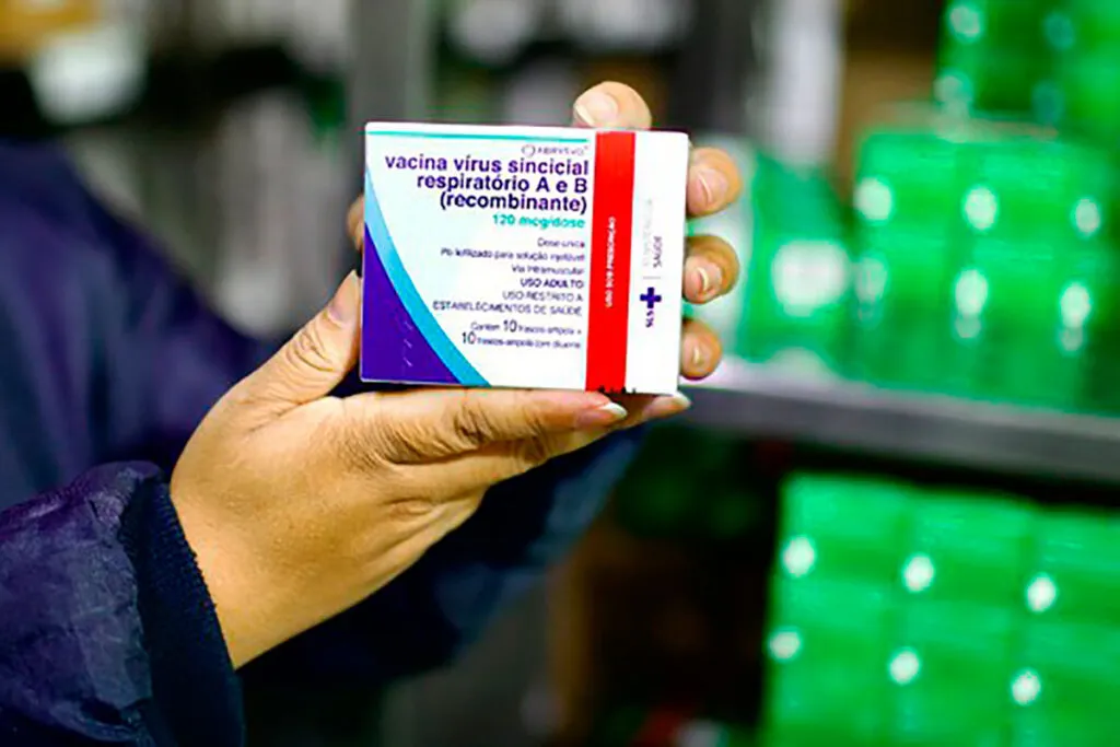 1.320 imunizantes contra vírus respiratório estão disponíveis para gestantes