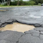 Próximo a Juiz de Fora, BR-267 tem cerca de 20 quilômetros esburacados 2 267 buraco felipe couri